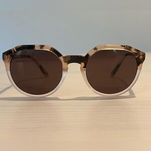 Used Tory Burch sunglasses! Bought in 2017